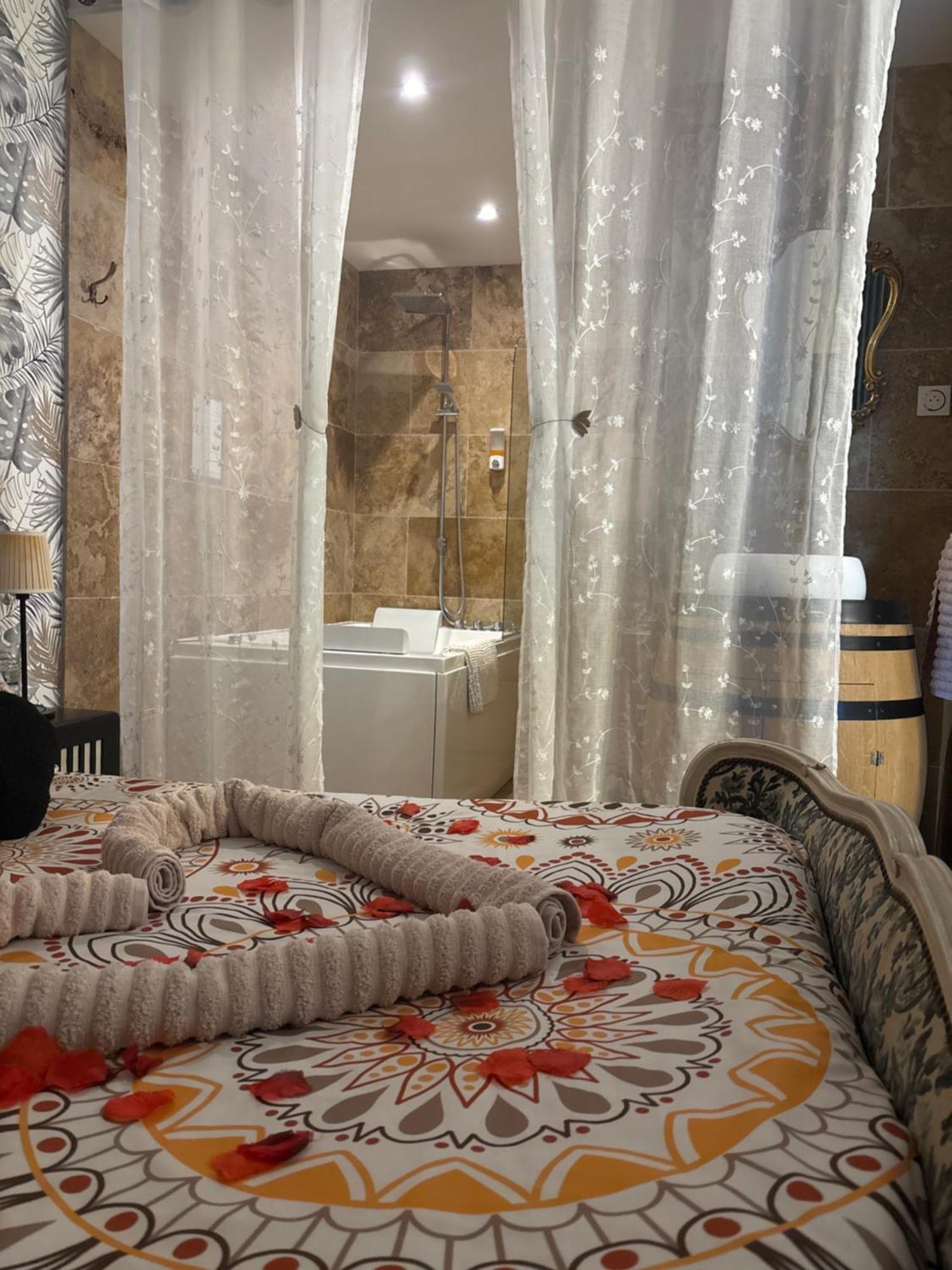 Romantisme Et Glamour Avec Spa ,Jardin Proche Zenith Dijon Exterior foto